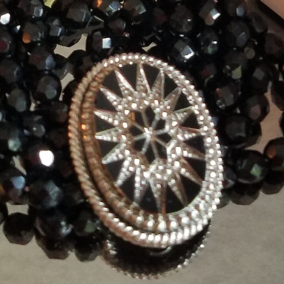 NWT, Black Beaded and Crystal Encrusted Bracelet. - Picture 4 of 4